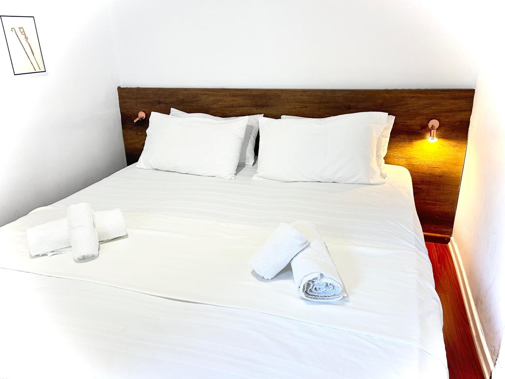 Budget Retreat Tirana & Studios Exterior foto